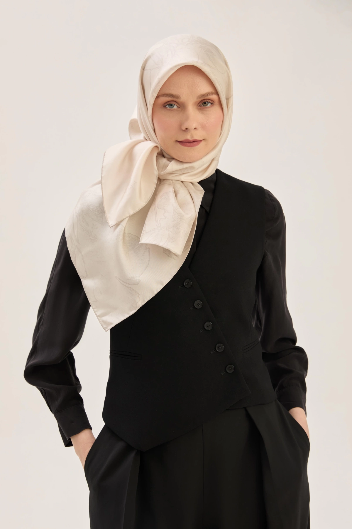 Maisa HALE TİVİL İPEK EŞARP 90*90 CM - BEJ