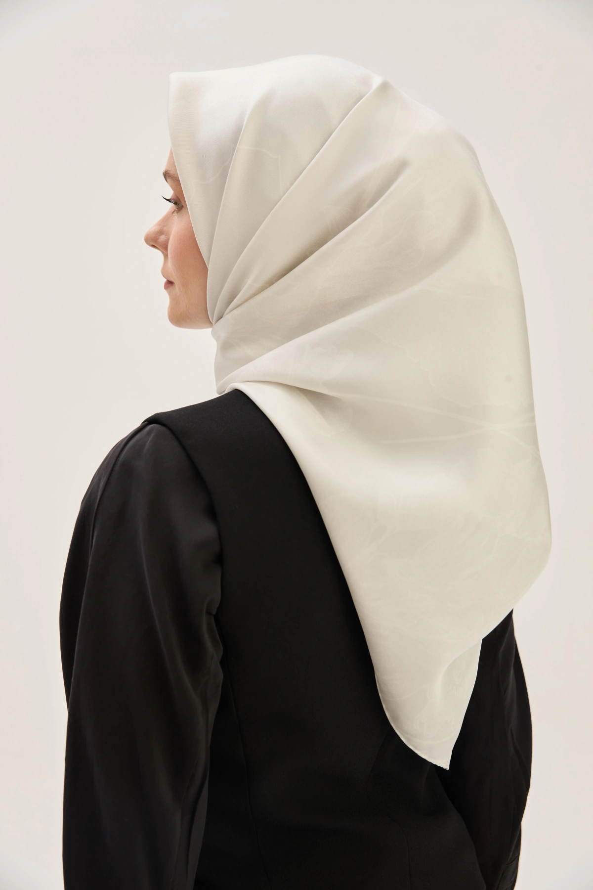 Maisa HALE TİVİL İPEK EŞARP 90*90 CM - GRİ