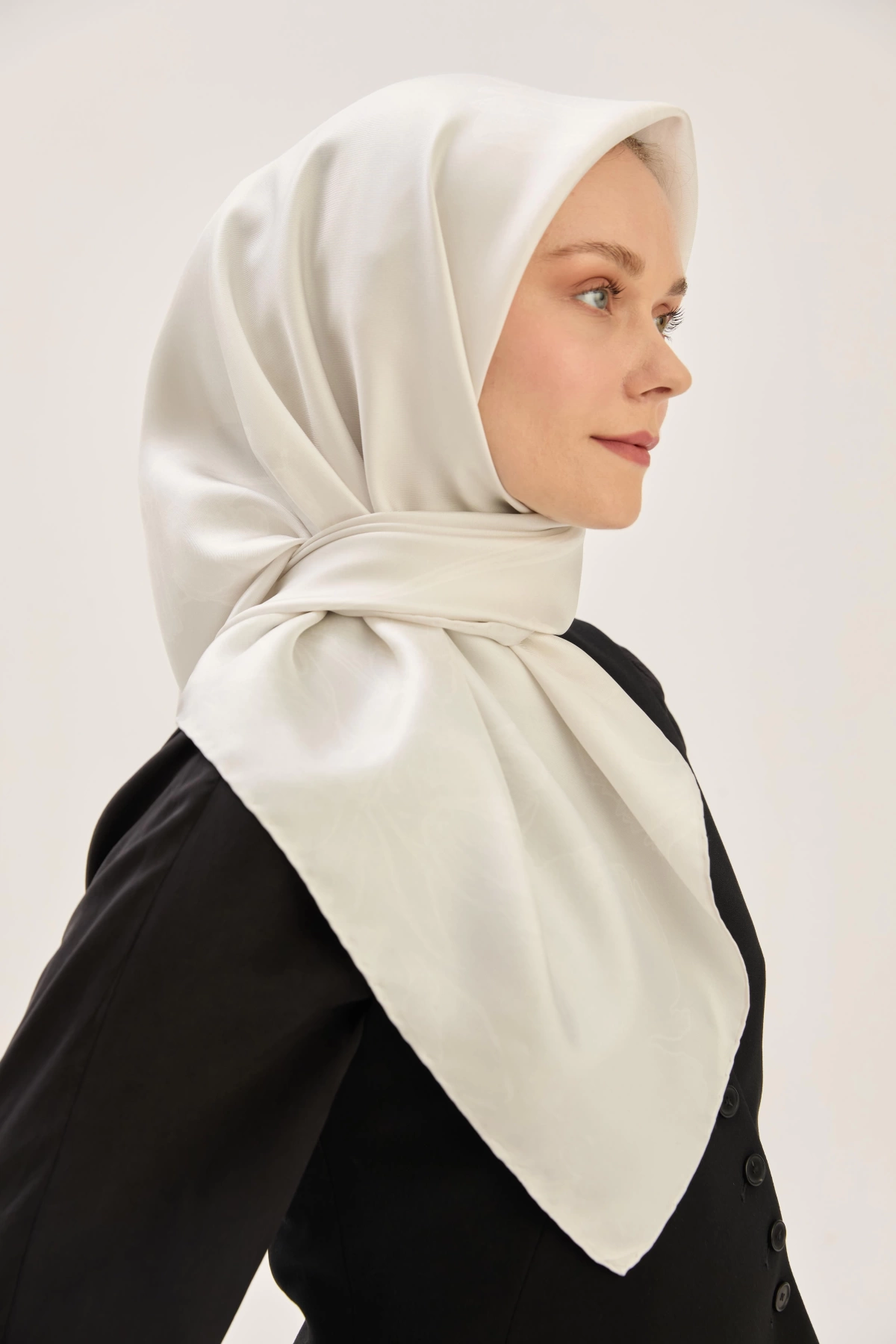 Maisa HALE TİVİL İPEK EŞARP 90*90 CM - GRİ
