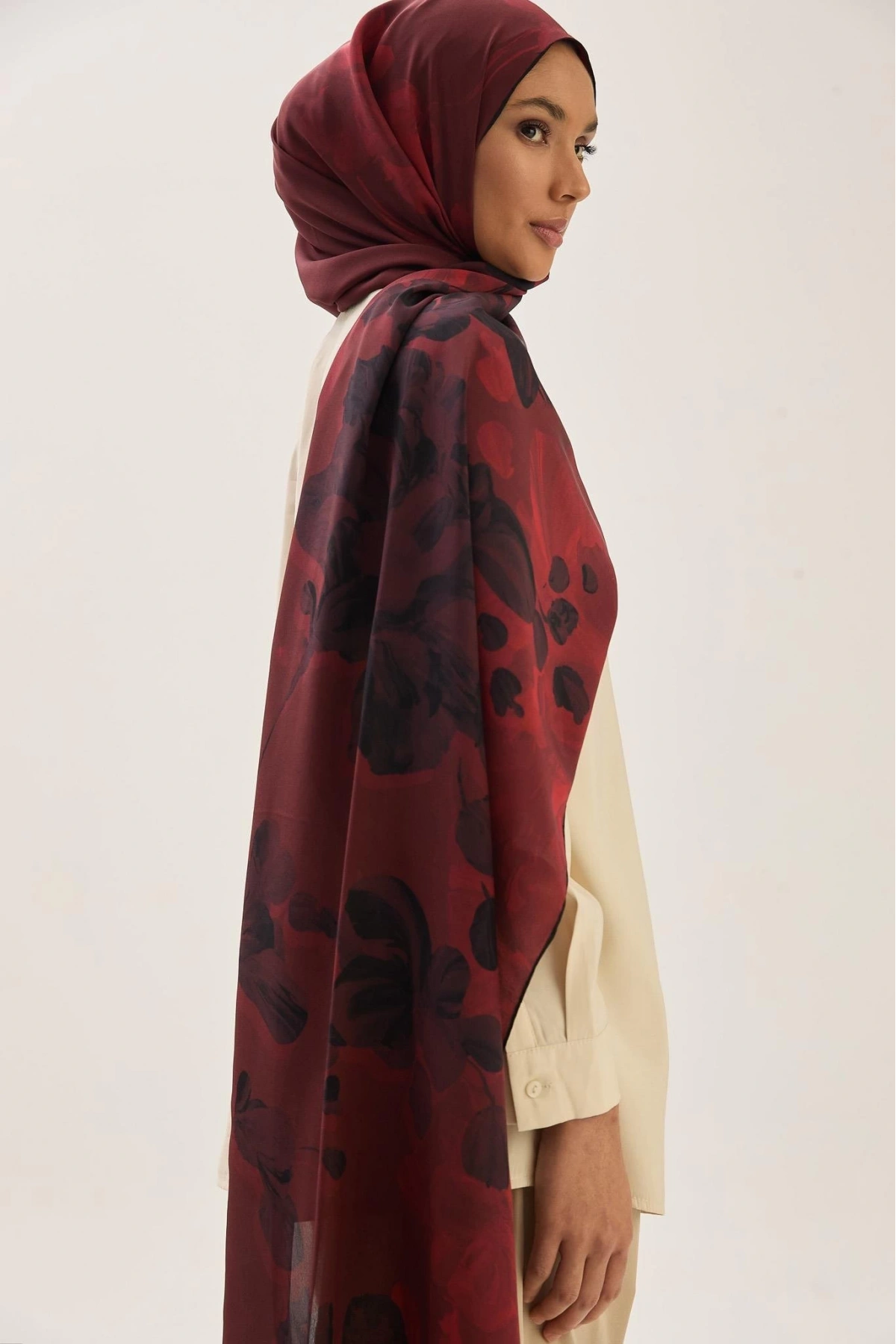 Maisa KEHRİBAR KREP İPEK ŞAL 70*190 CM - KIRMIZI