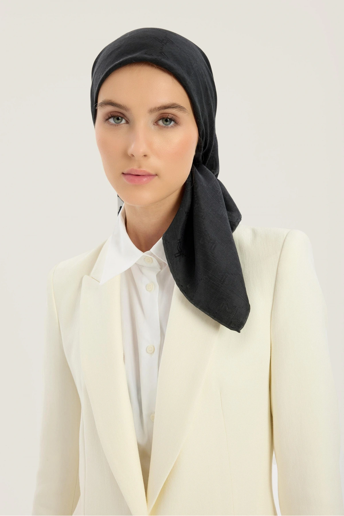 Maisa NEDA PAMUK İPEK EŞARP 90*90 CM - SİYAH