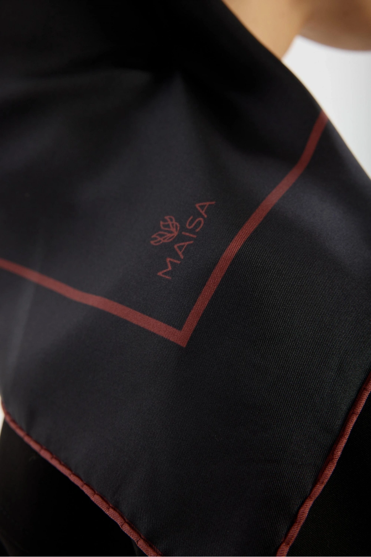 Maisa PAK TİVİL İPEK EŞARP 90*90 CM - SİYAH