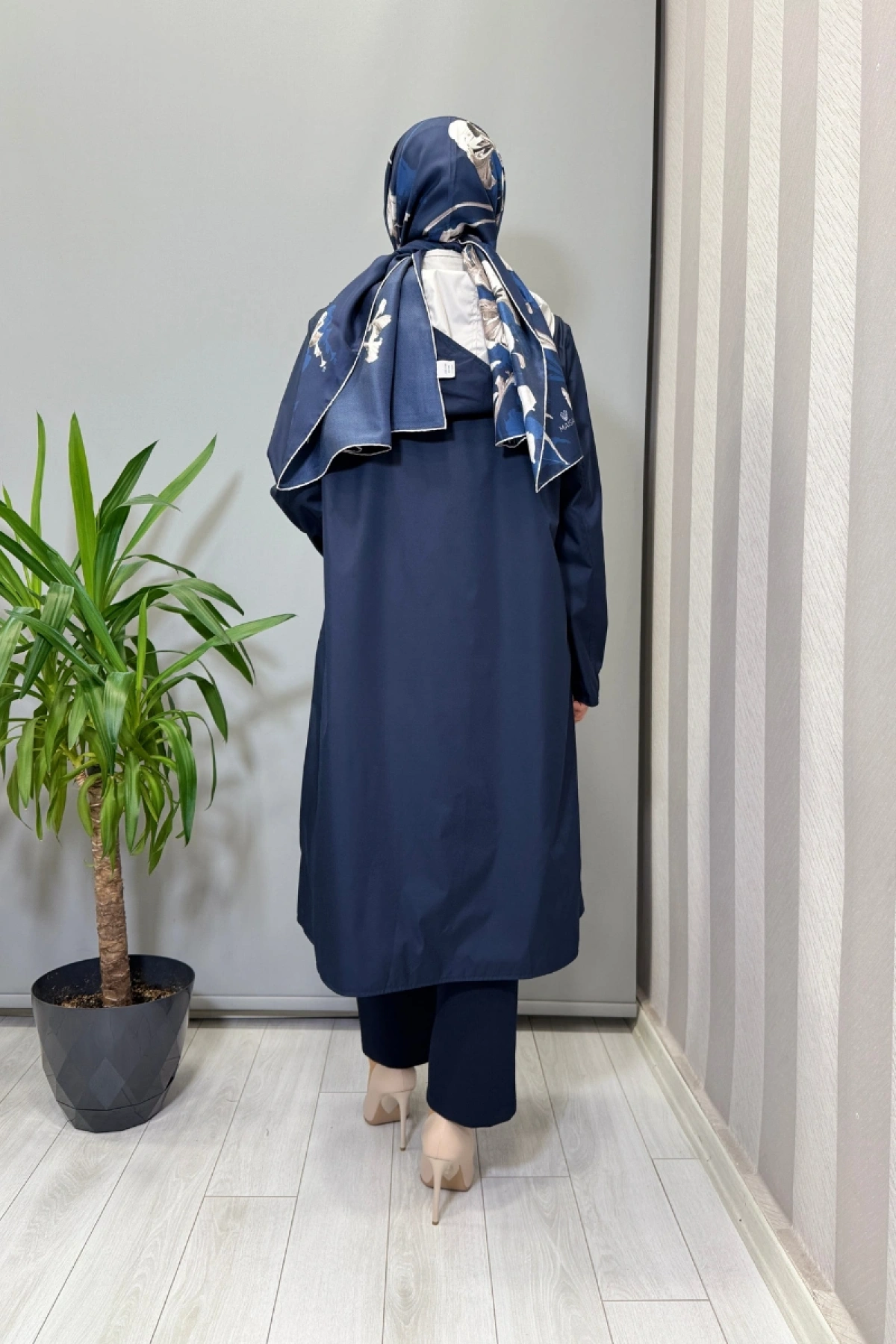 Miss Dalida Çift Taraflı Hafif Yumoş Mont Lacivert-Ekru T25PF-8012