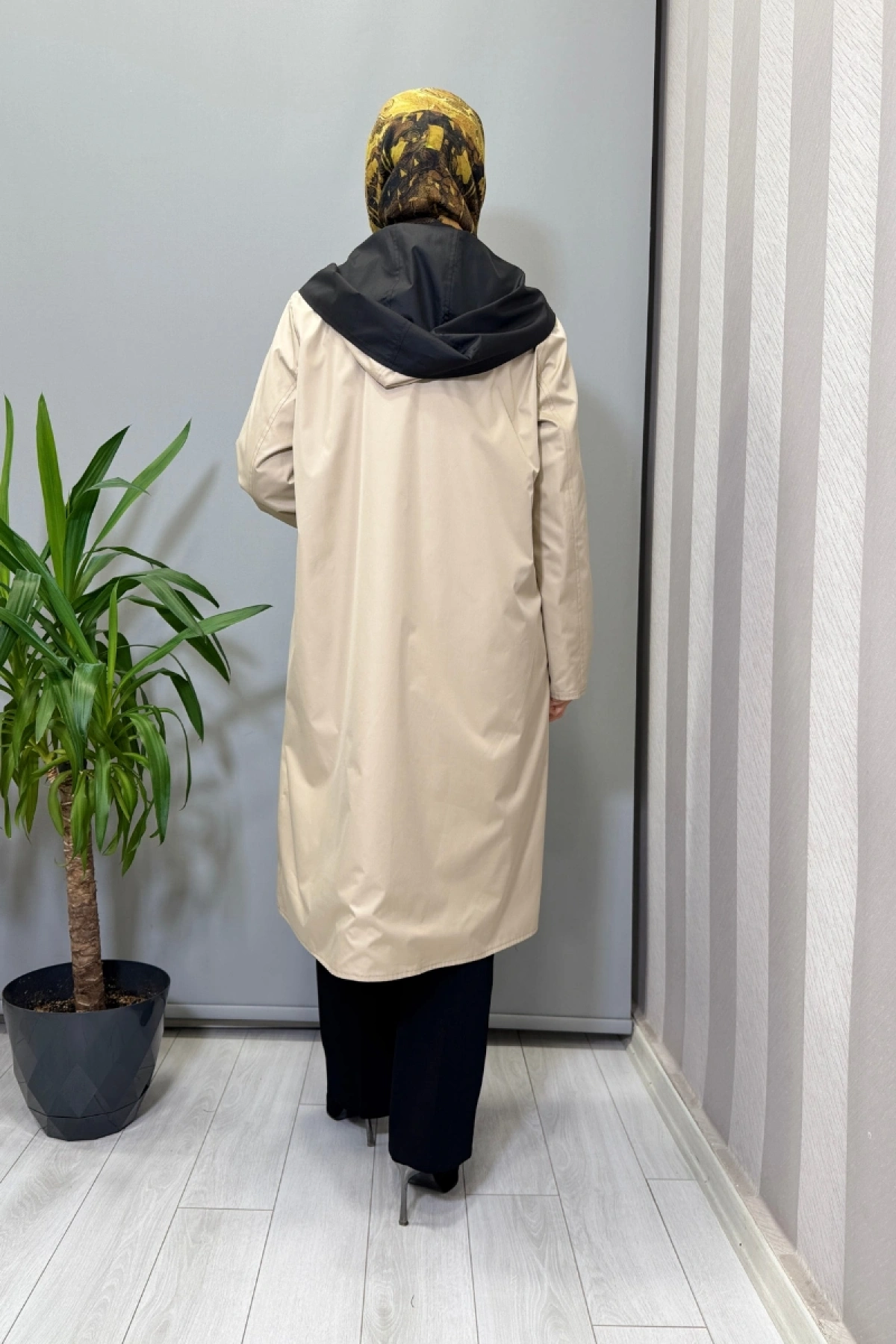 Miss Dalida Çift Taraflı Hafif Yumoş Mont Siyah-Bej T25PF-8012