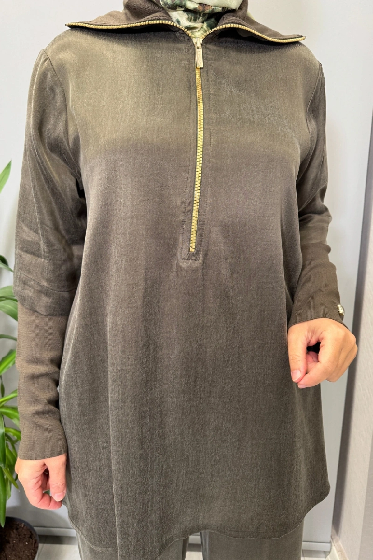 Miss Dalida Cupro Tunik Haki T26K-6020