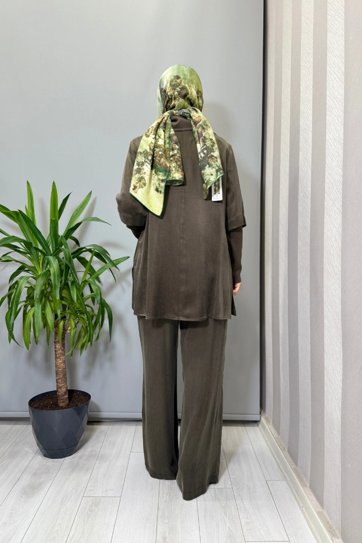 Miss Dalida Cupro Tunik Haki T26K-6020