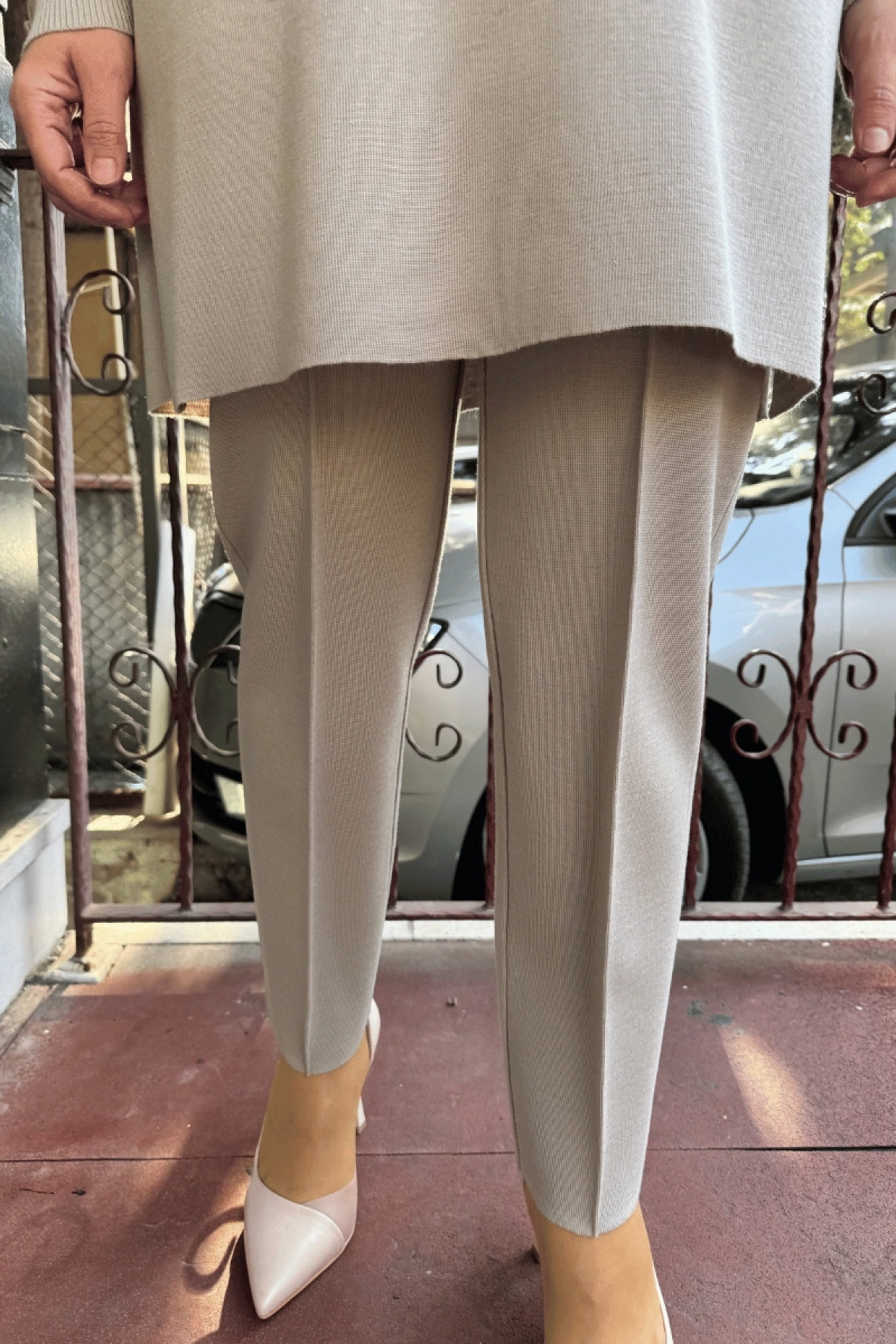 Miss Dalida Slim Leg Knit Pants Stone T25K-7000