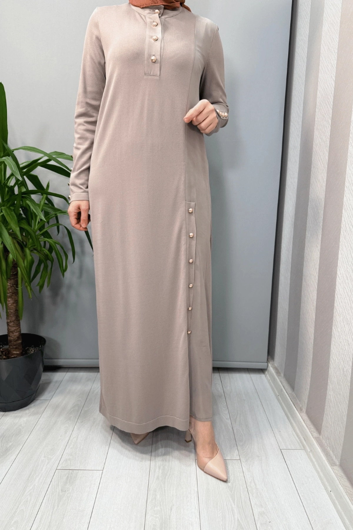 Miss Dalida Dik Yaka Düğme Detaylı Elbise Mink T25Y-4023