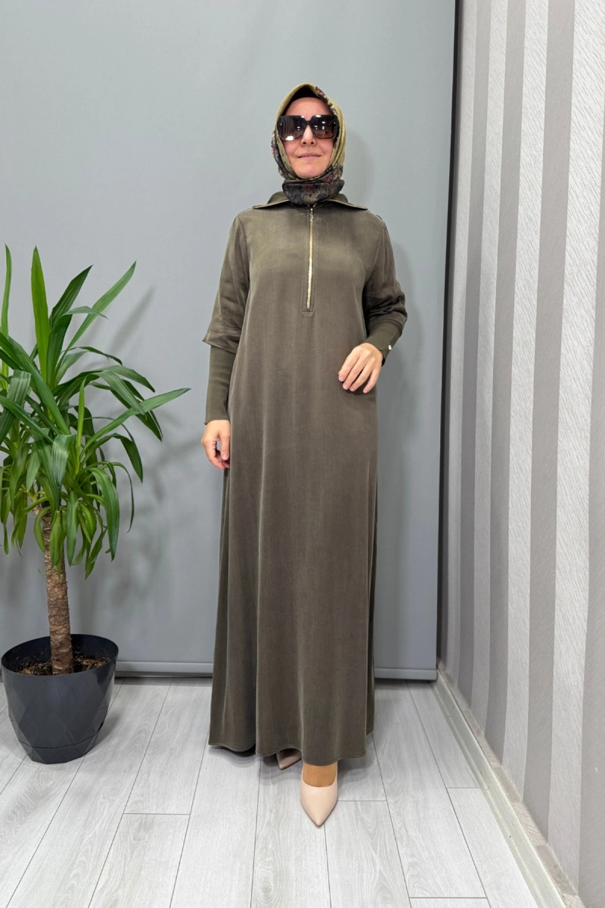 Miss Dalida Fermuar ve Triko Detaylı Cupro Elbise Haki T26K-4006