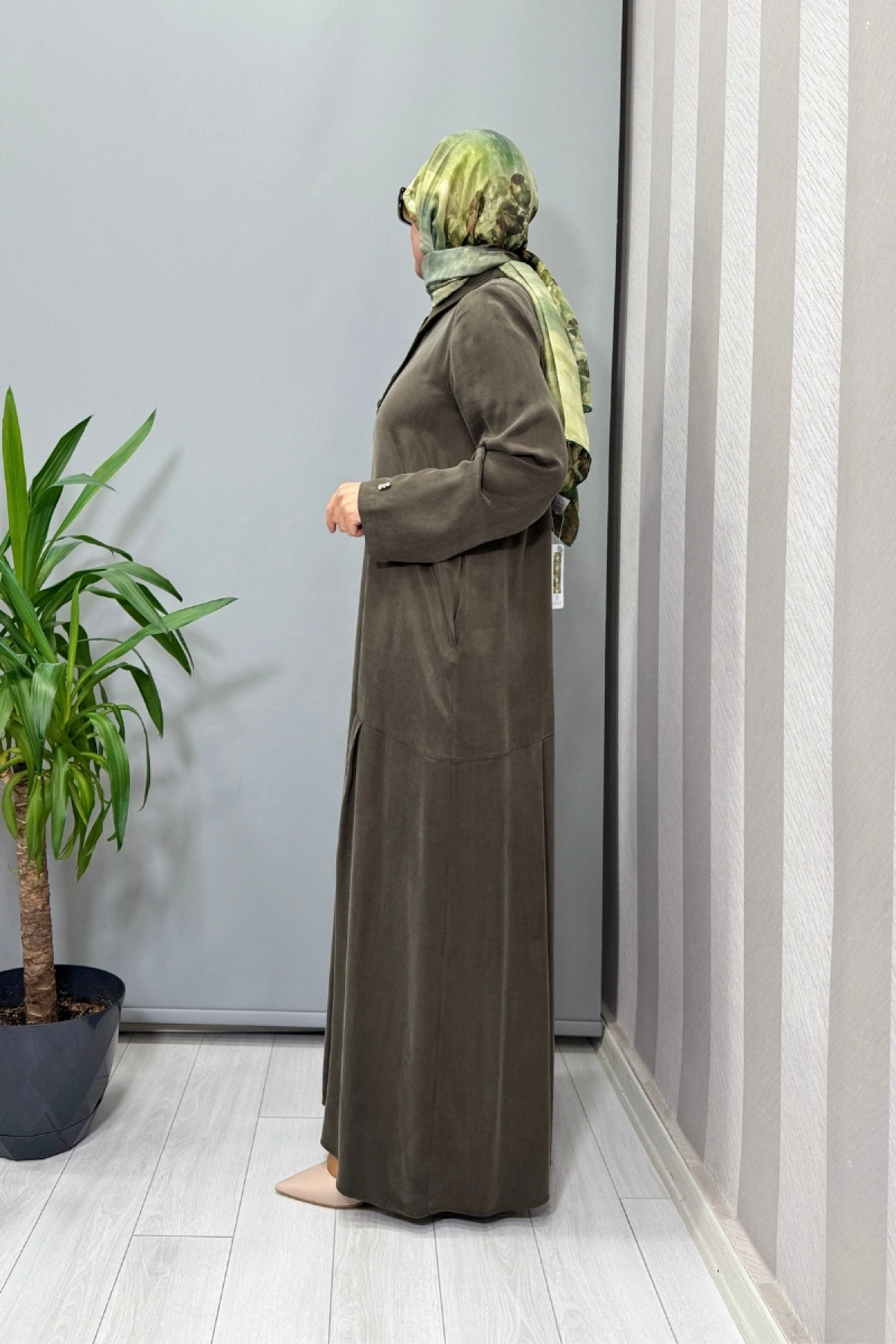 Miss Dalida Gömlek Yaka Cupro Elbise Haki T26K-4002