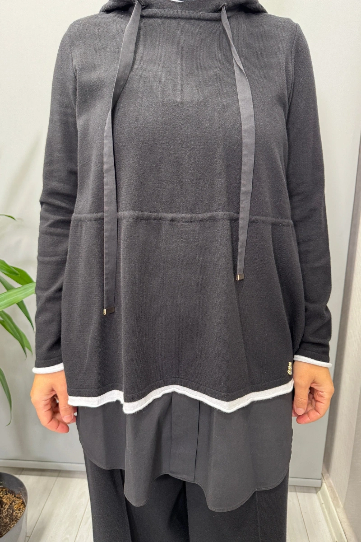 Miss Dalida Kapüşonlu Triko Tunik Siyah T25PF-6005