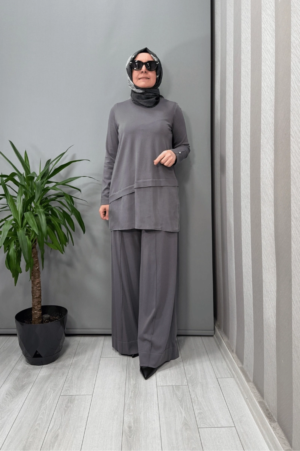 Miss Dalida Önü Dikiş Detaylı Bol Paça Triko Pantolon Antrasit T25Y-7009