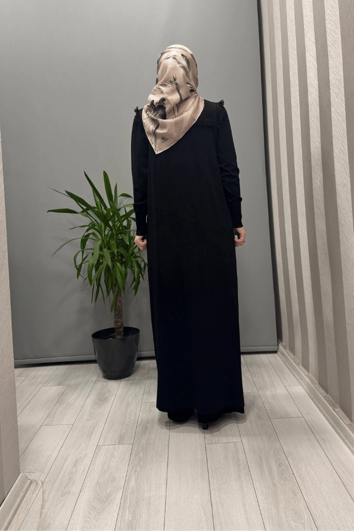 Miss Dalida Püskül ve DÜğme Detaylı Klasik Hırka Siyah T25Y-9016