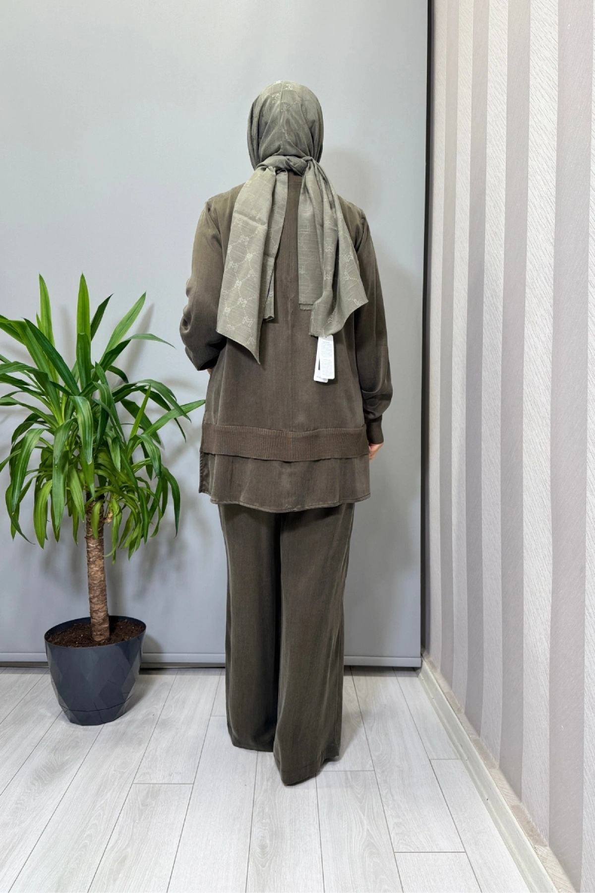 Miss Dalida Triko Detaylı Cupro İpek Tunik Haki T26K-6019