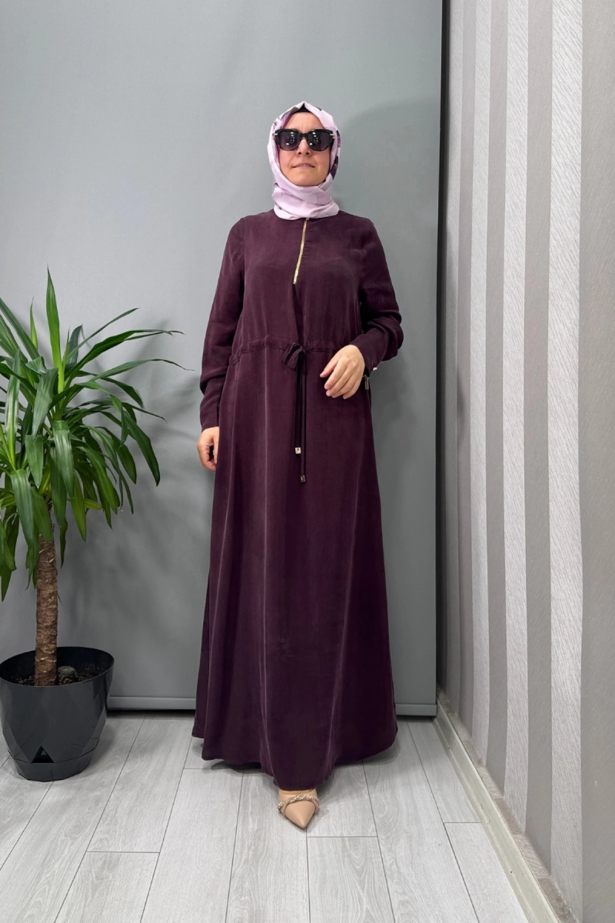 Miss Dalida Yakası Fermuarlı Beli Büzgülü Cupro Elbise Bordo T25Y-4011