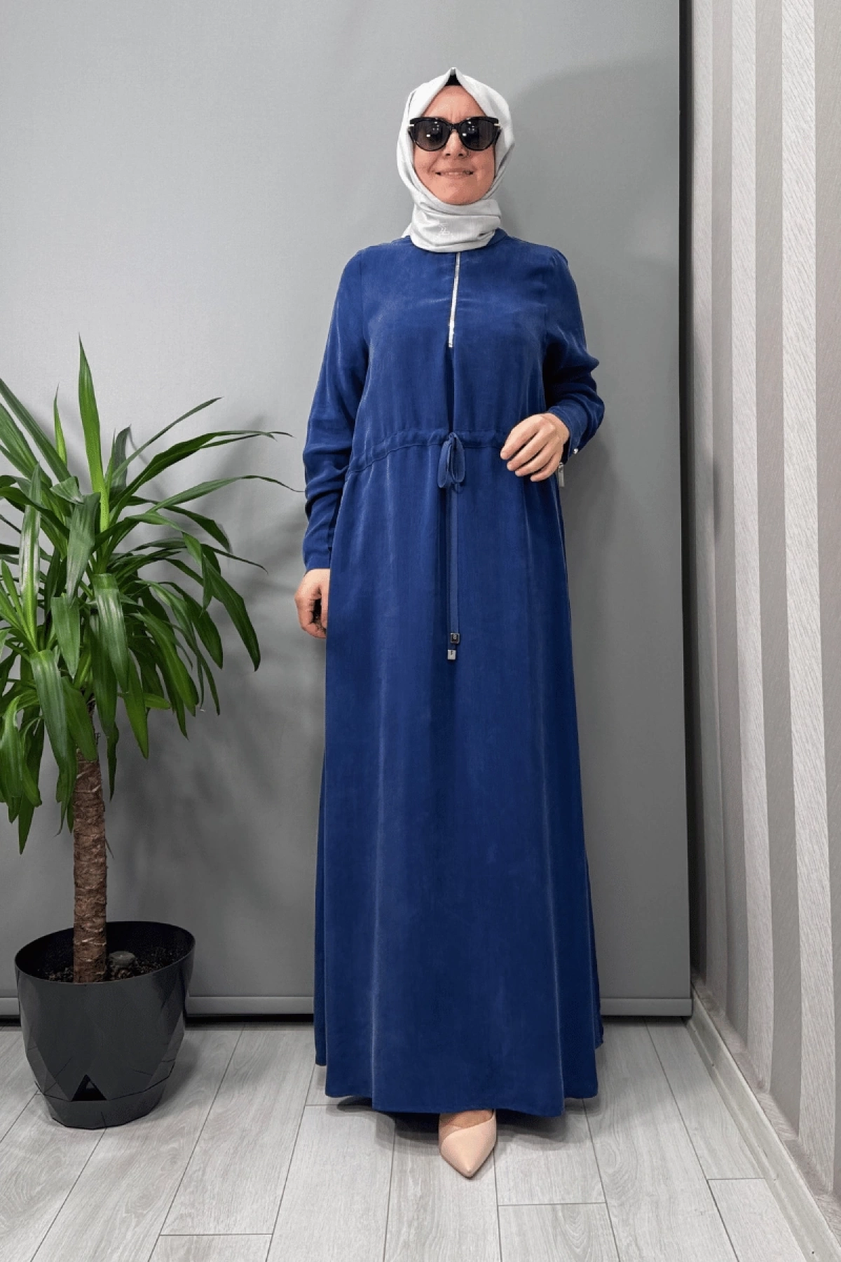 Miss Dalida Yakası Fermuarlı Beli Büzgülü Cupro Elbise İndigo T25Y-4011