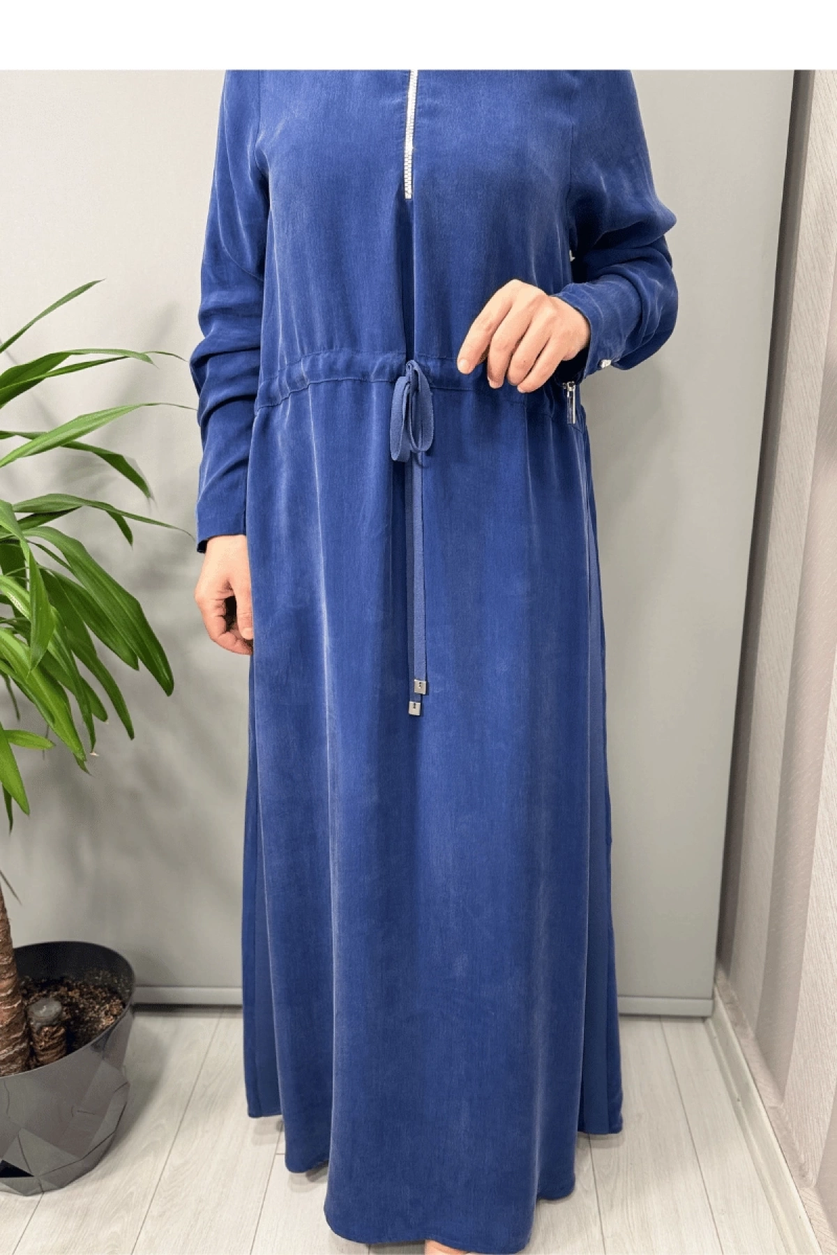 Miss Dalida Yakası Fermuarlı Beli Büzgülü Cupro Elbise İndigo T25Y-4011