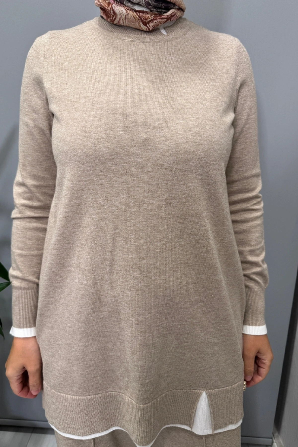 Miss Dalida Yakası Yırtmaçlı Triko Tunik Vizon T25PF-6002