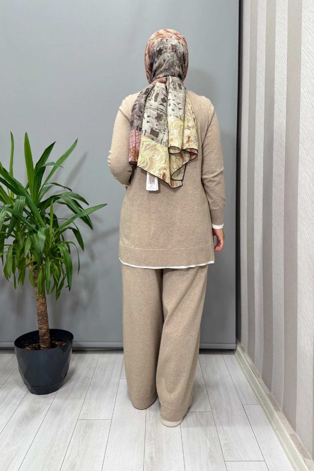 Miss Dalida Yakası Yırtmaçlı Triko Tunik Vizon T25PF-6002