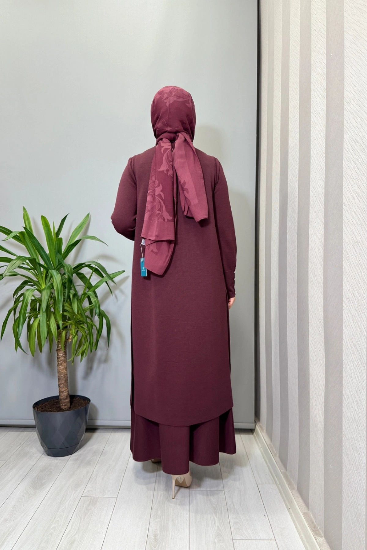 Miss Dalida Yuvarlak Yaka Çıtçıtlı Triko Yelek Bordo T26K-1002