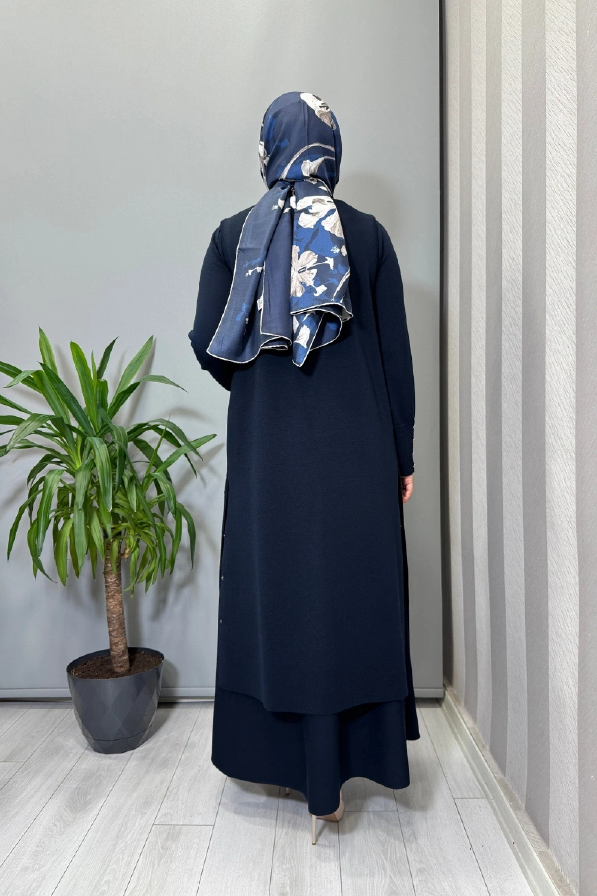 Miss Dalida Yuvarlak Yaka Çıtçıtlı Triko Yelek Lacivert T26K-1002