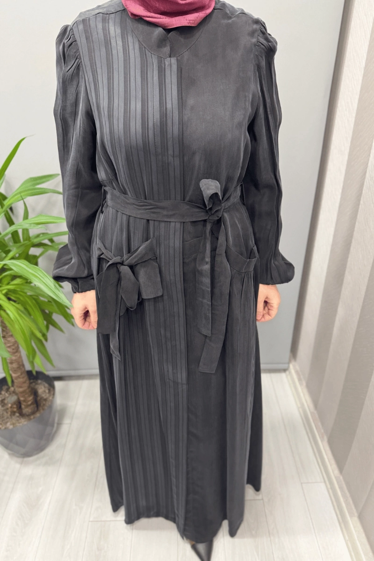 Misswhence جيب تفصيل كوبرا حرير Pardesü أسود 37508