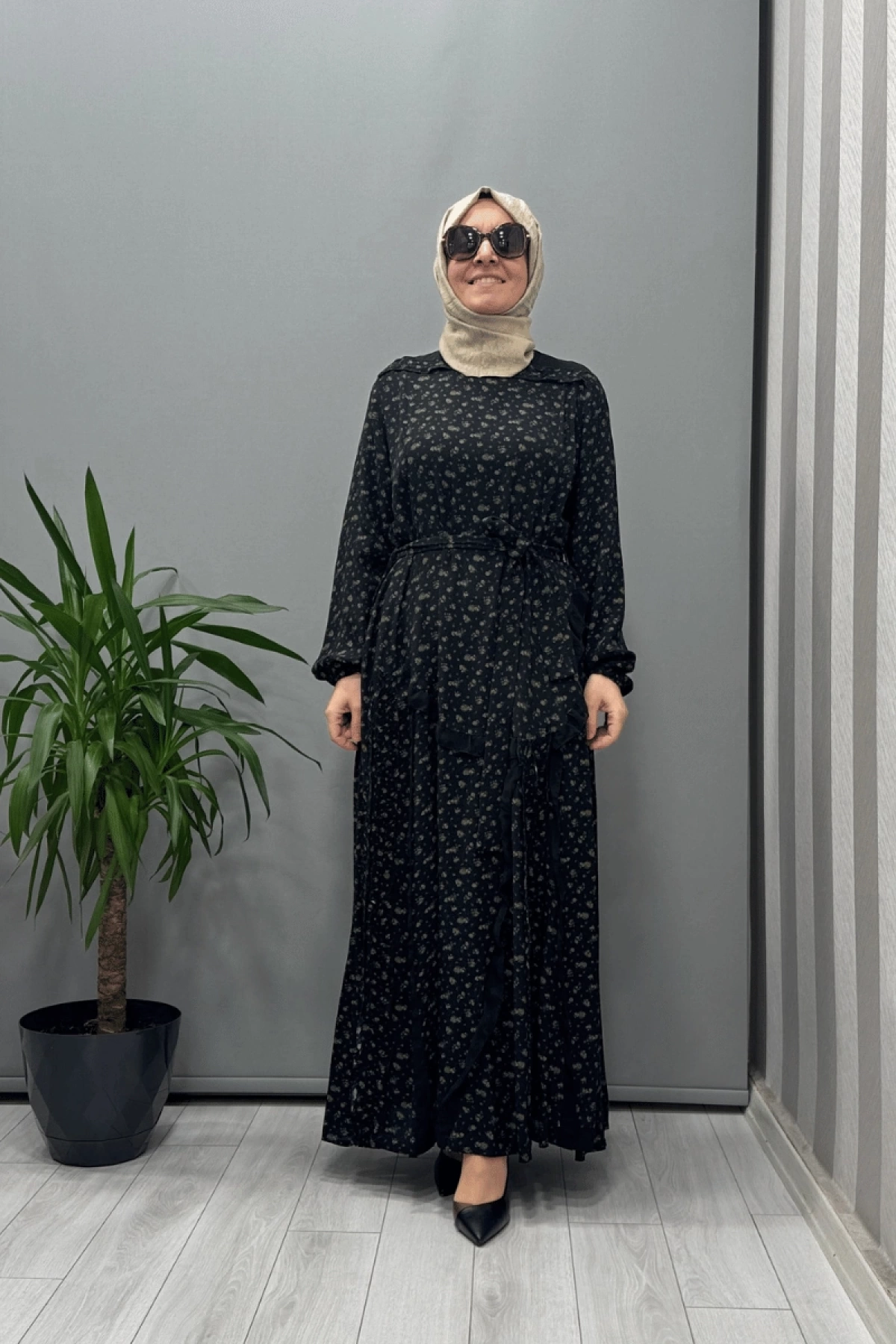 Misswhence Çiçek Desenli Viscon Elbise Siyah 37813