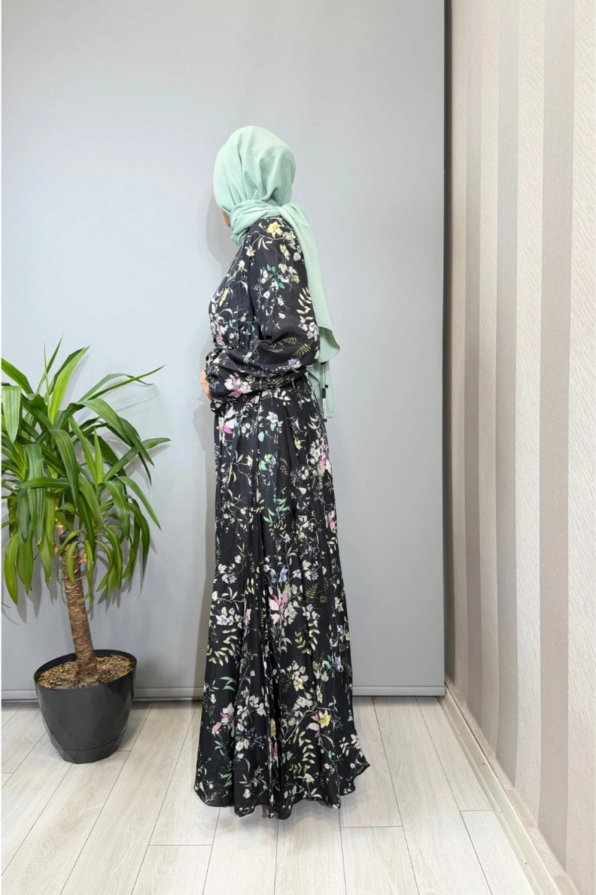 Misswhence Çiçek Desenli Viskon Elbise Siyah 39844