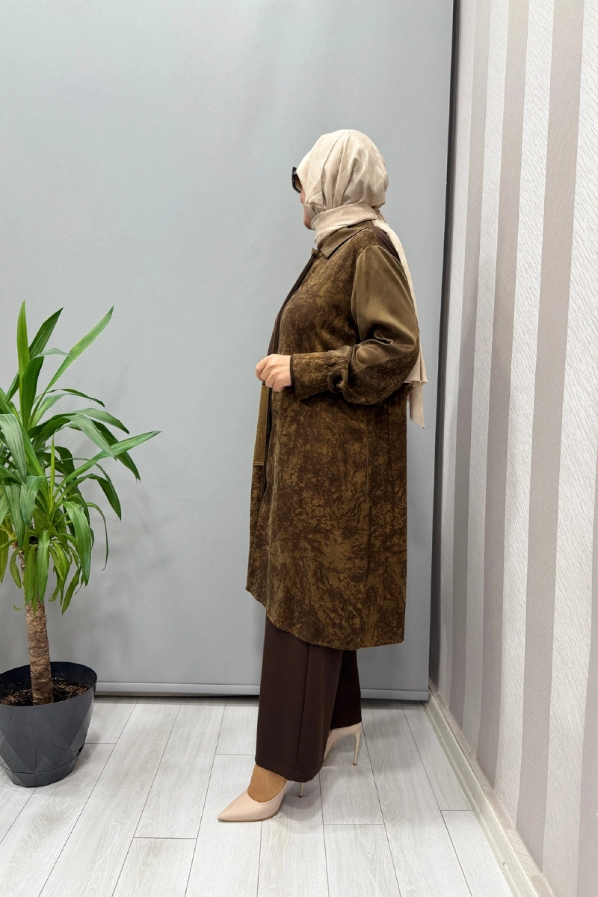 Misswhence Desenli Parça Detaylı İpek Gömlek Kahve 38303