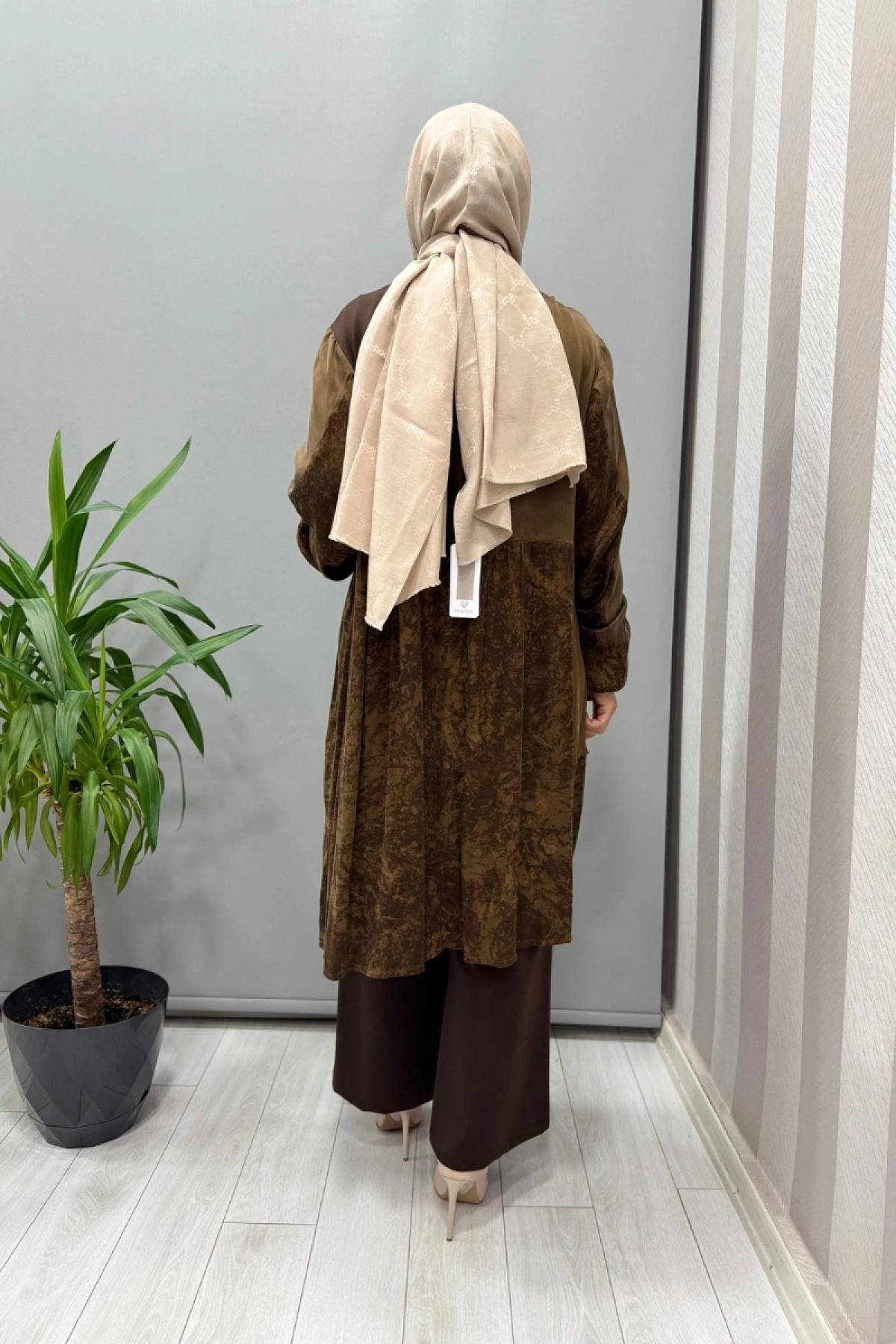 Misswhence Desenli Parça Detaylı İpek Gömlek Kahve 38303