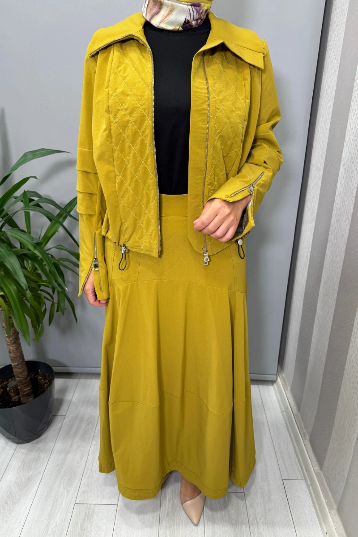 Misswhence Dikiş ve Büzgü Detaylı Ceket Etek Takım Sarı 38208