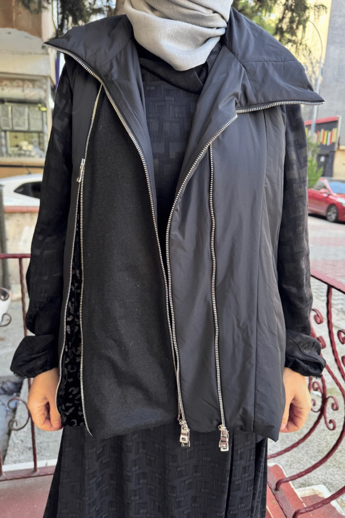 MissWhence Zipper Detailed Short Vest Black 36700