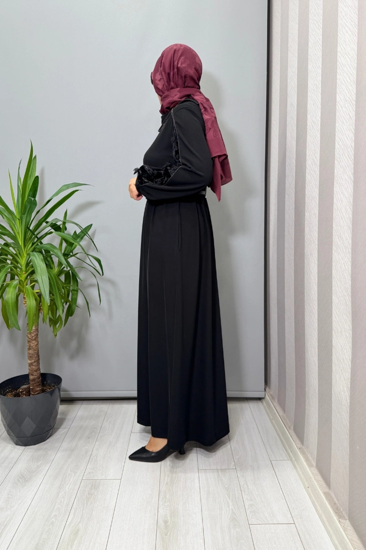 Misswhence Kadife Detaylı Elbise Siyah 38800