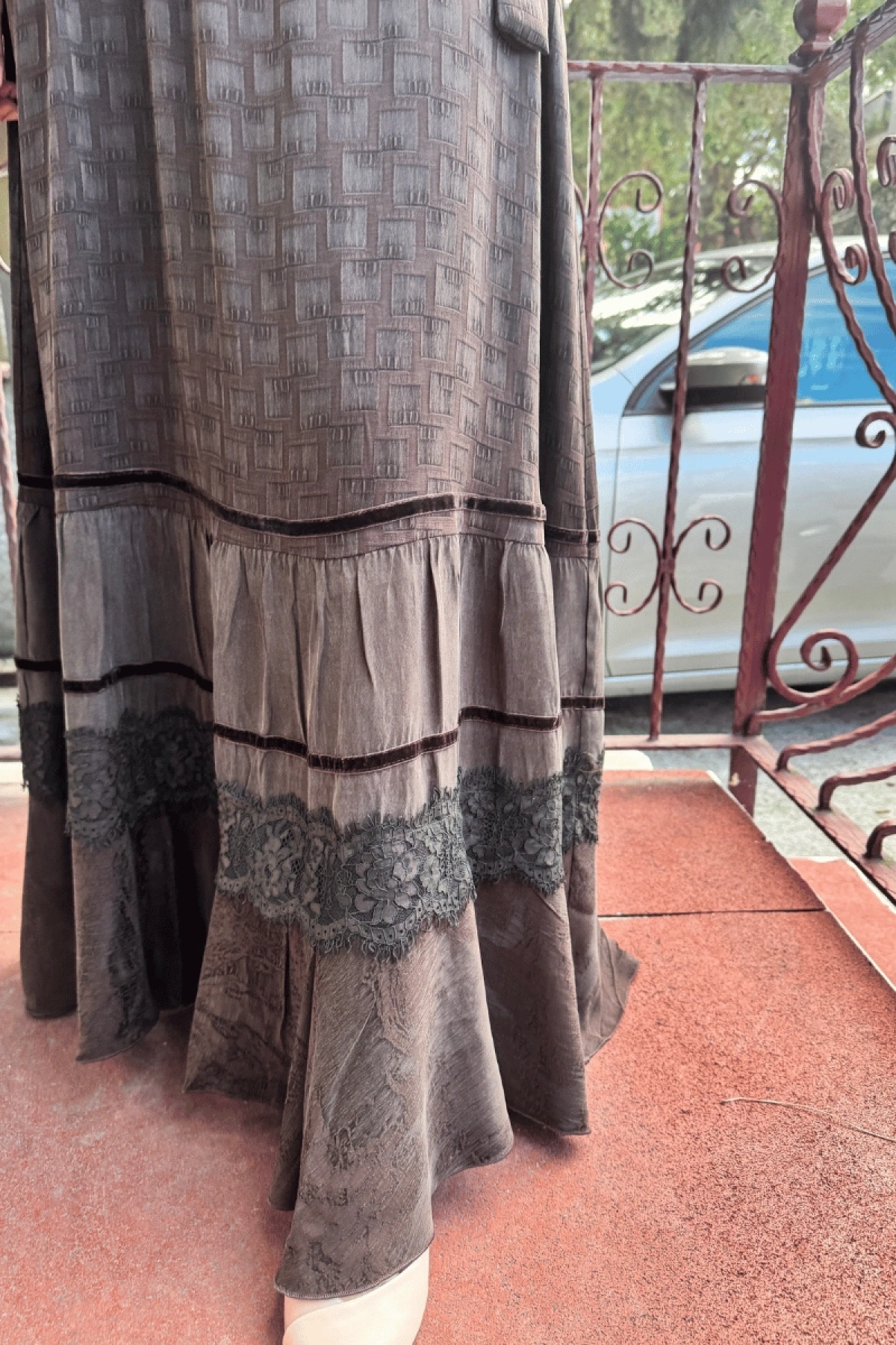 MissWhence Velvet Panel Silk Dress Brown 36811