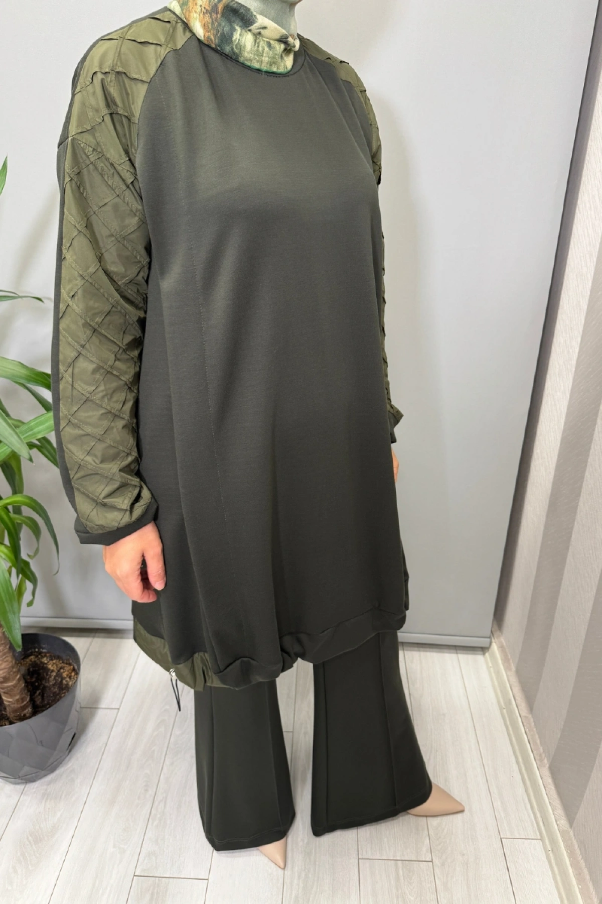 Misswhence Kolu Kumaş ve Diliş Detaylı Tunik Yeşil 38040