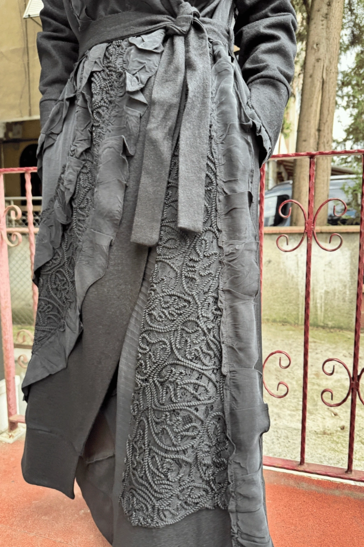 MissWhence Embroidered and Silk Flounce Detailed Felt Overcoat Black 36500