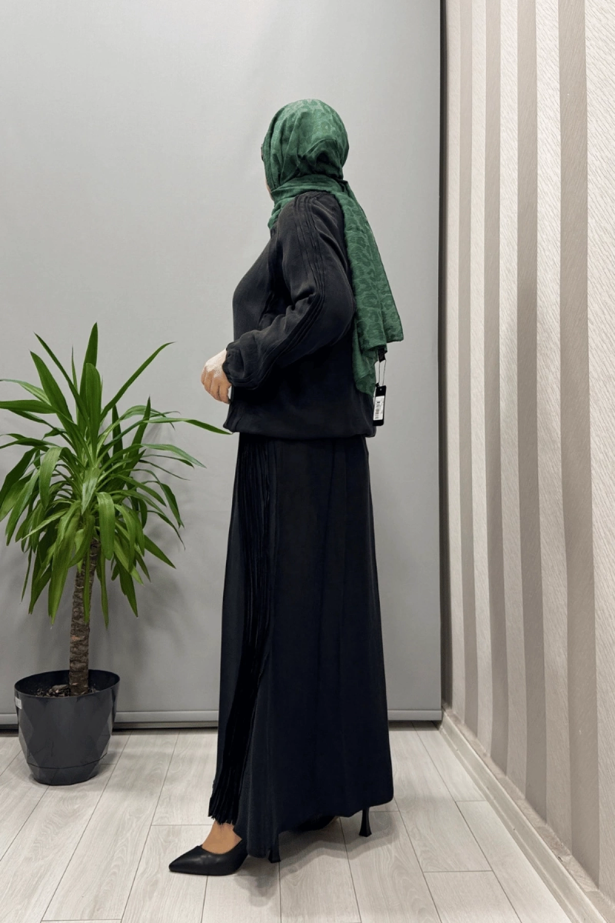 Misswhence Nervürlü İpek Keten Takım Siyah 37009