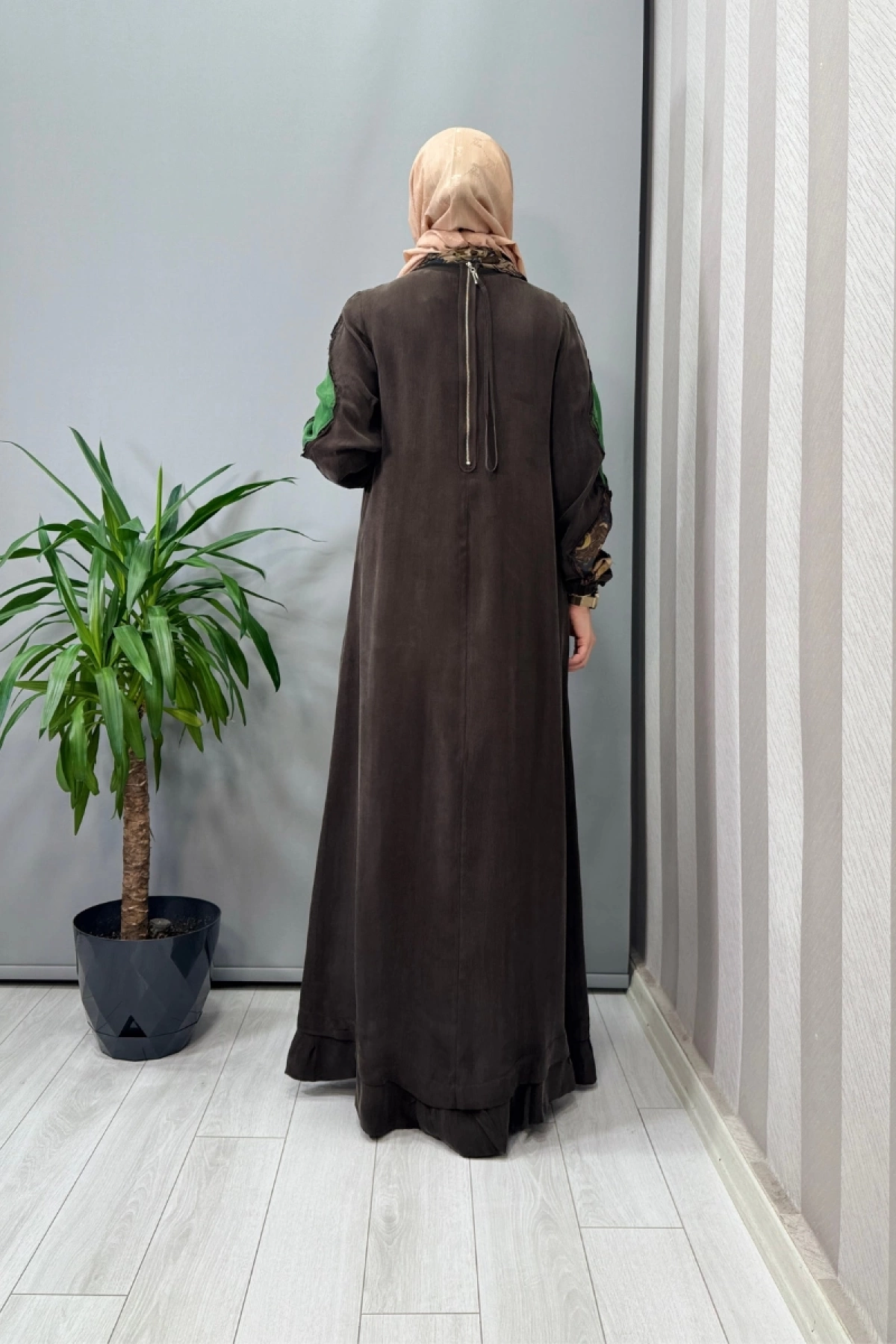 Misswhence Patchwork Detaylı Fularlı Elbise Kahve 37803