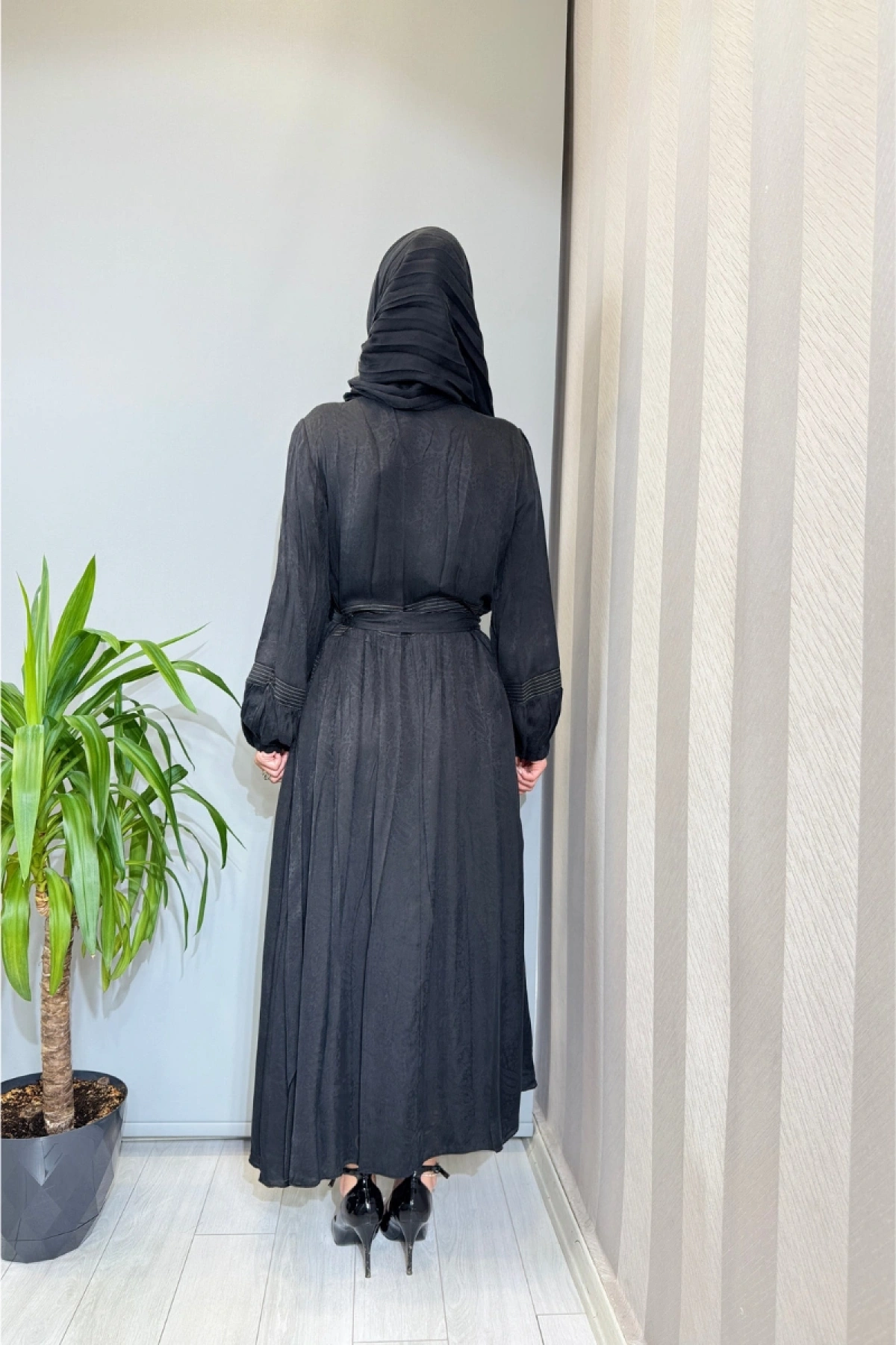 Misswhence Şal Detaylı Cupra İpek Elbise Siyah 39824