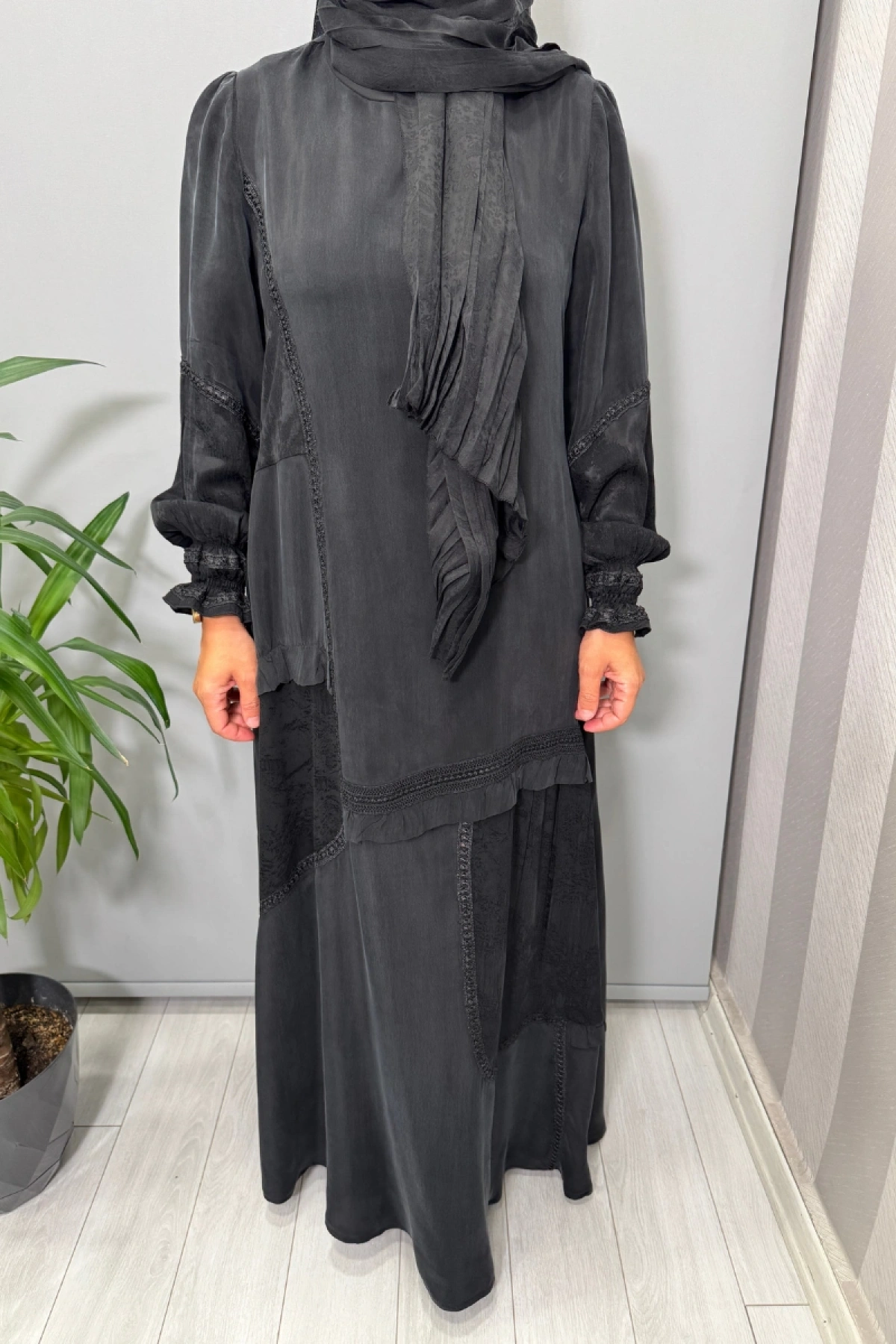 Misswhence Şal Detaylı Cupro İpek Elbise Siyah 38818