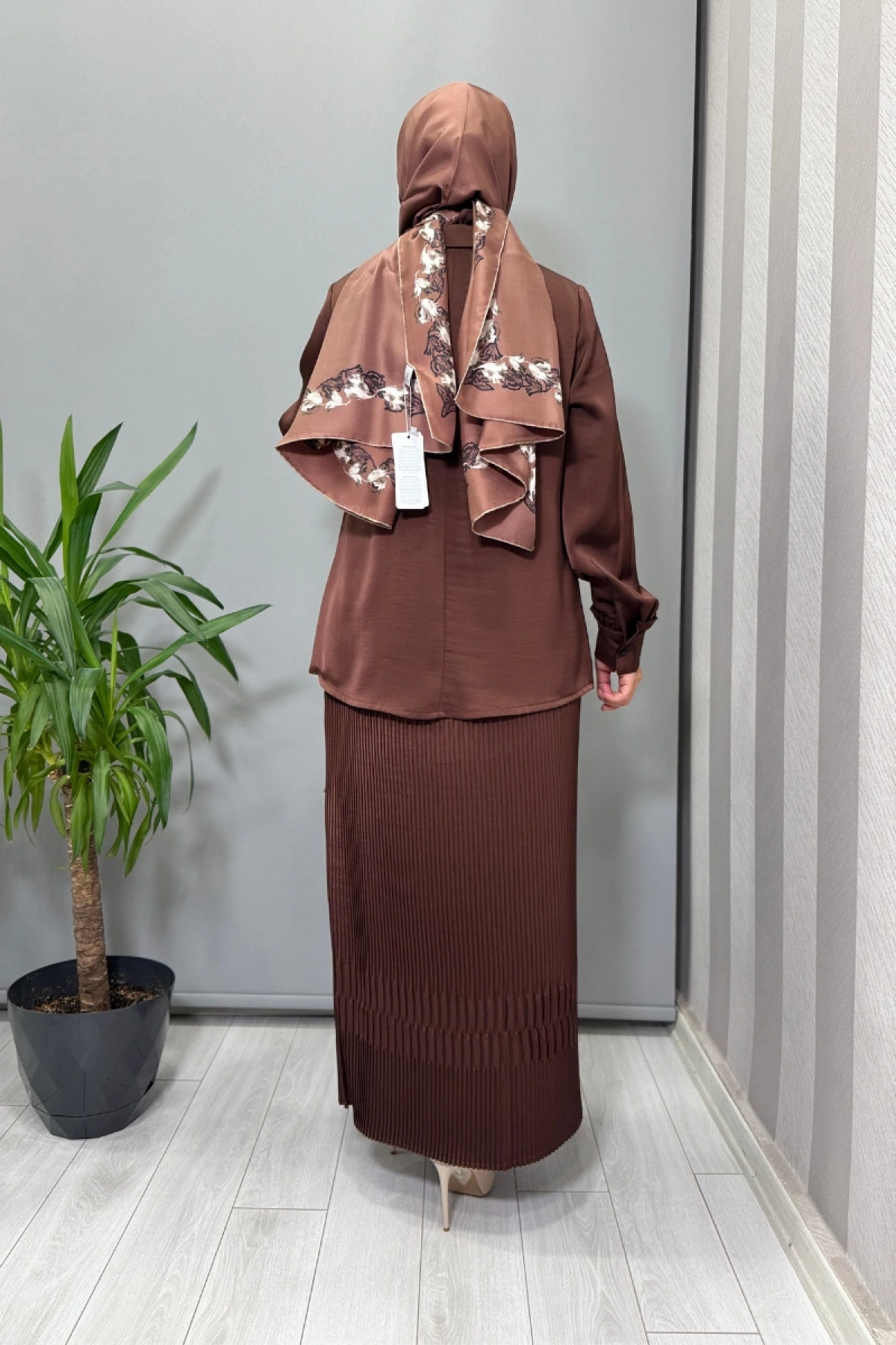 Misswhence Saten Pliseli Etek Takım Kahve 38015