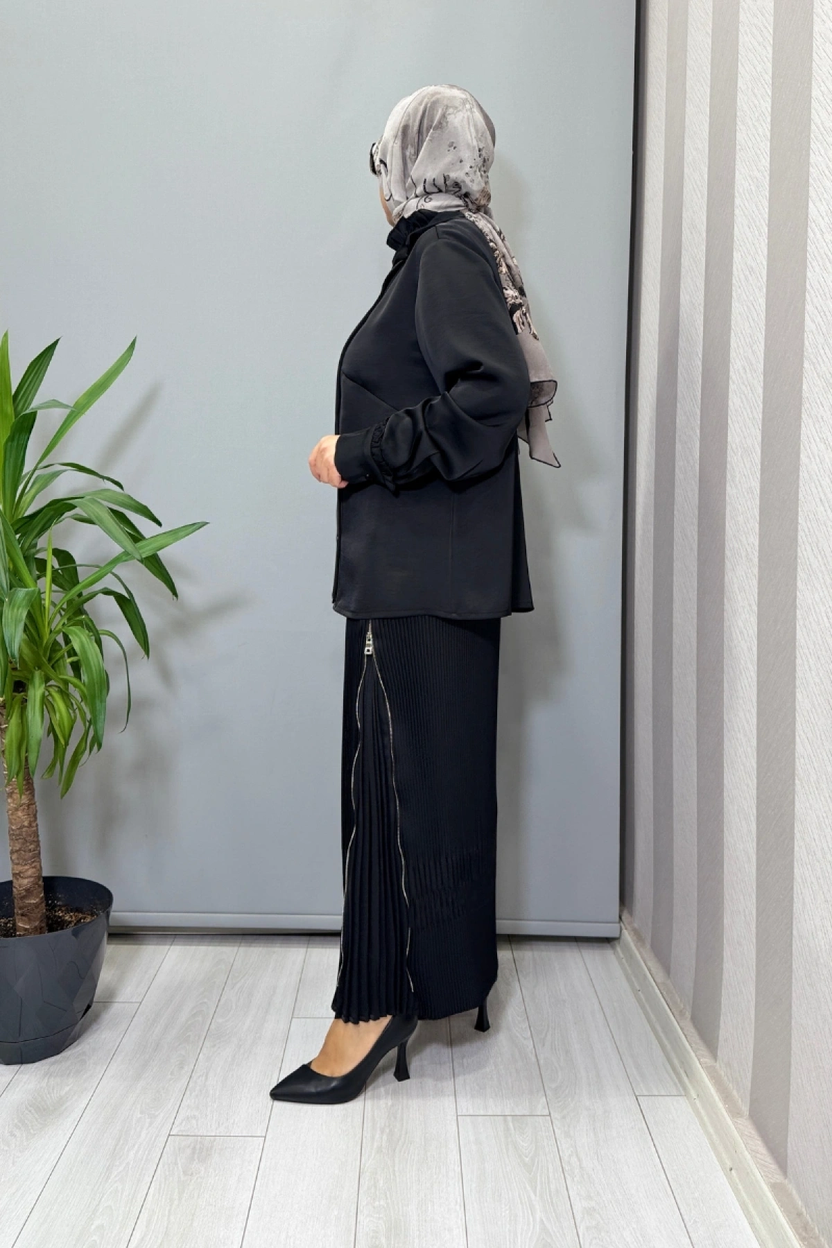 Misswhence Saten Pliseli Etek Takım Siyah 38015