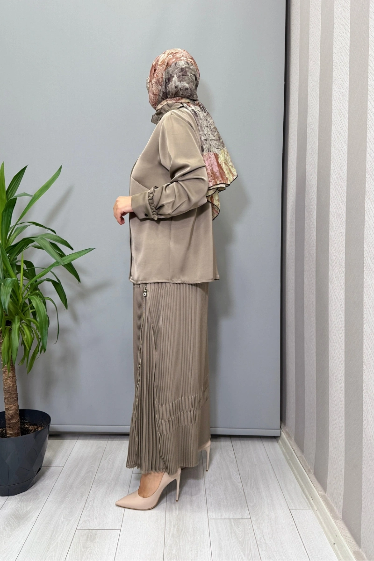 Misswhence Saten Pliseli Etek Takım Vizon 38015