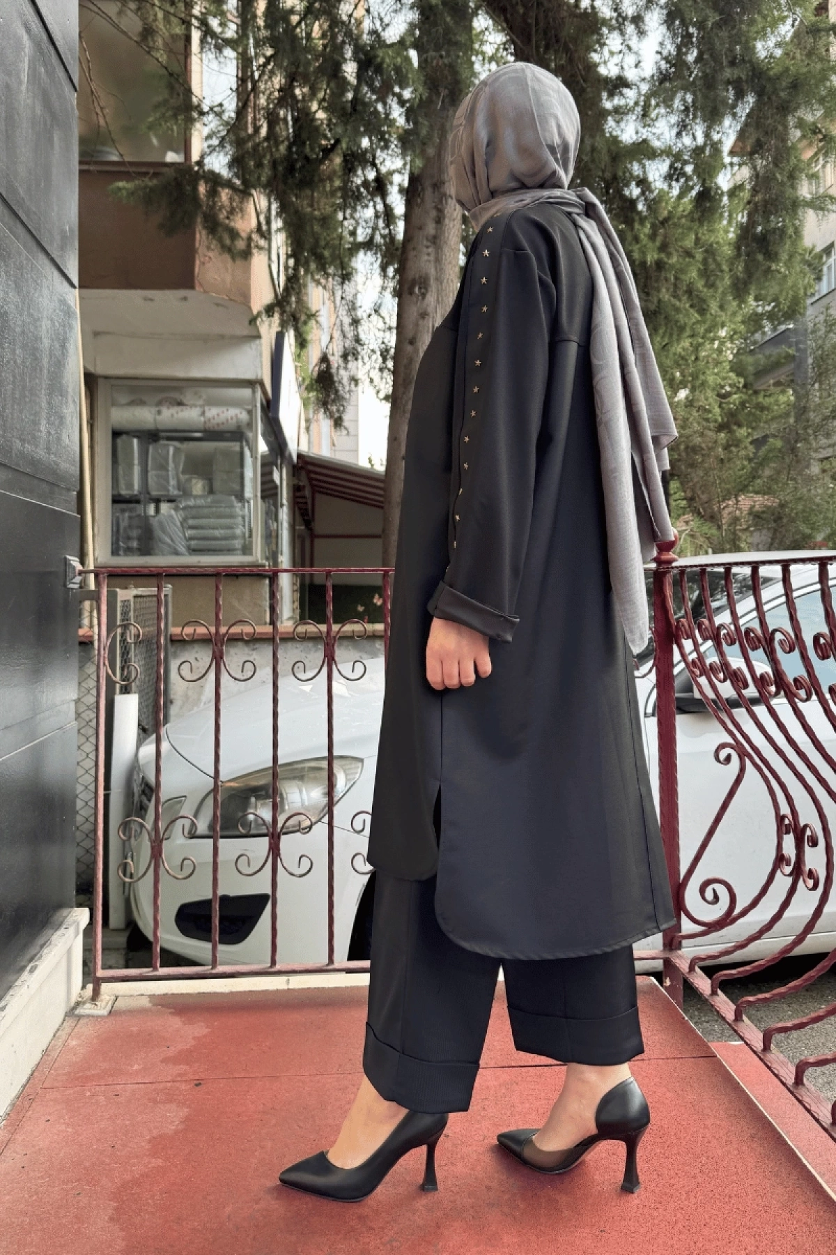 MissWhence Zımbalı Yıldız Detaylı Cepli Tunik Siyah 36001