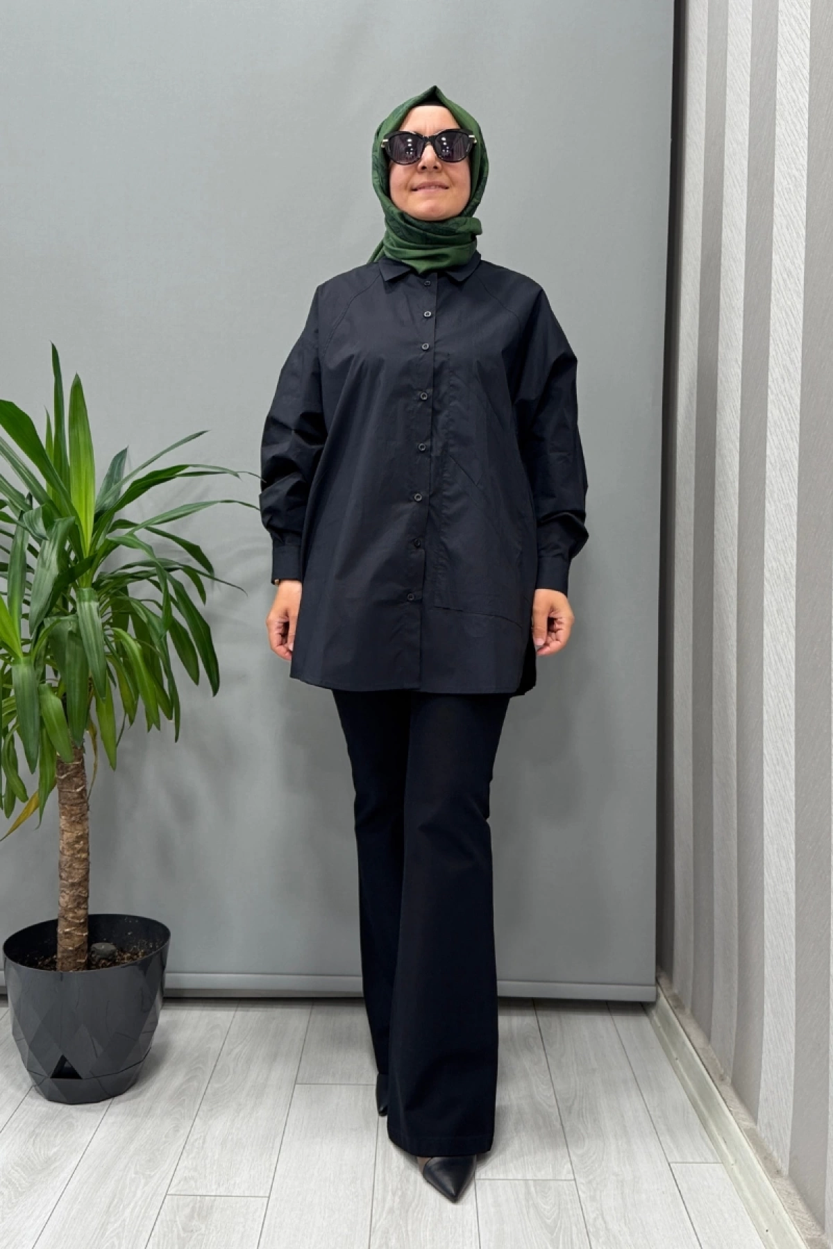 QOOQ Poplin Gömlek Siyah 25SS204