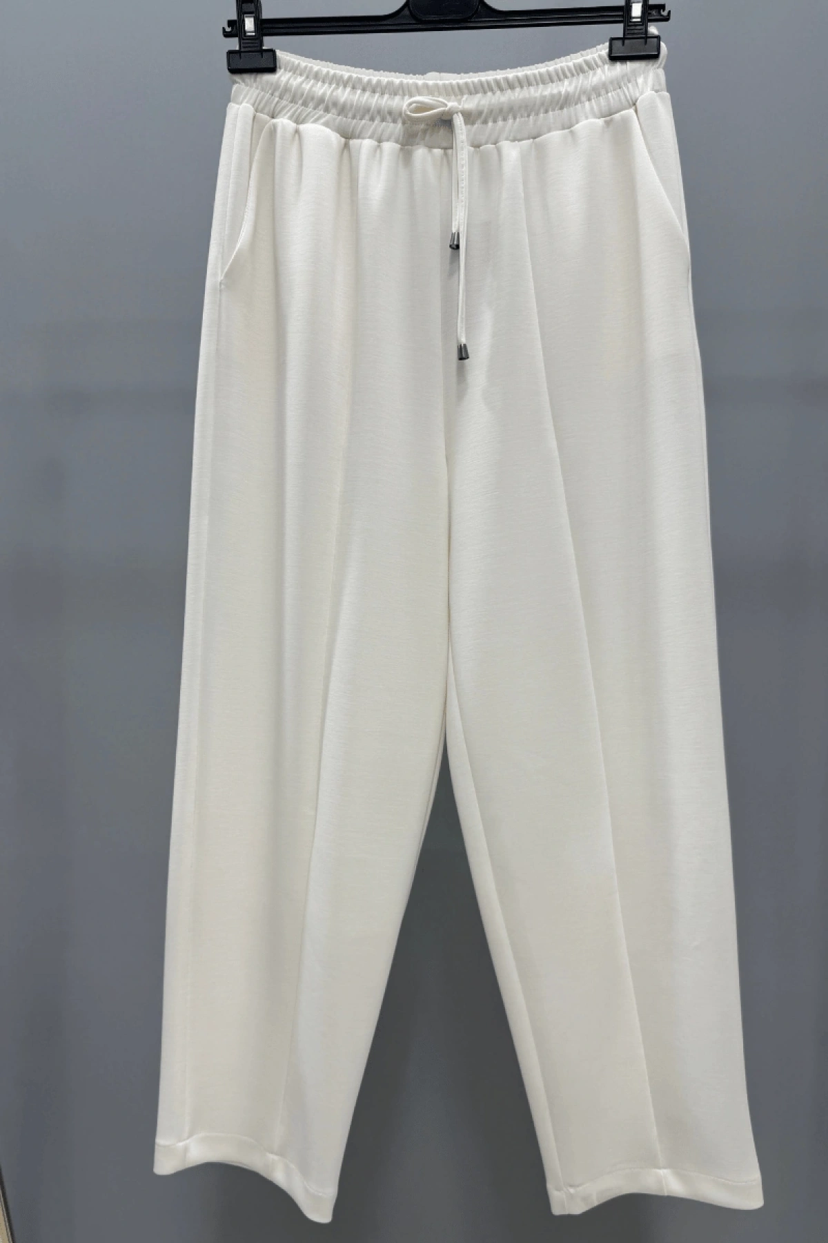Sentez Front Detailed Carrot Bamboo Trousers in Cream 5554