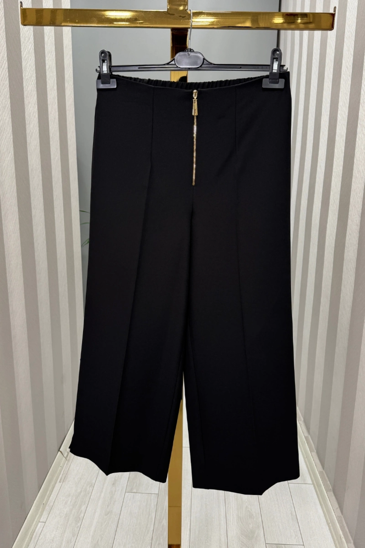 Sentez Queen Kısa Geniş Paça Pantolon Siyah 5565