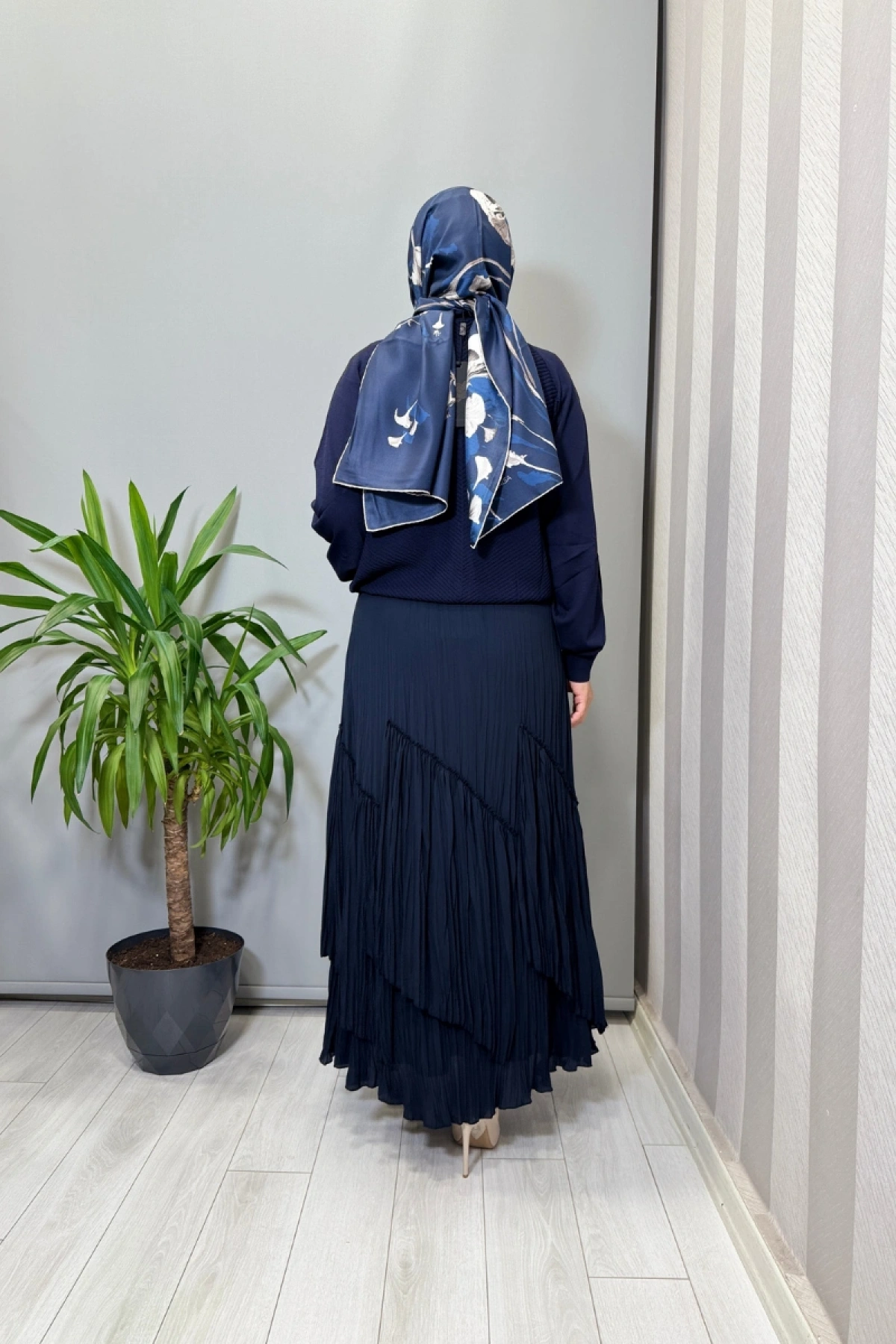 Sentez Vioala Parçalı Kırıştırma Etek Lacivert 5475