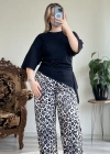 SİYAH-BEYAZ LEOPAR DESENLİ SATEN PANTOLON