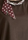 YAKA İNCİLİ FULARLI T-SHIRT